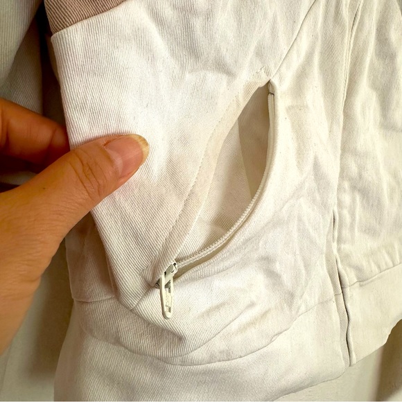 Cropped white designer jacket - Picture 11 of 13